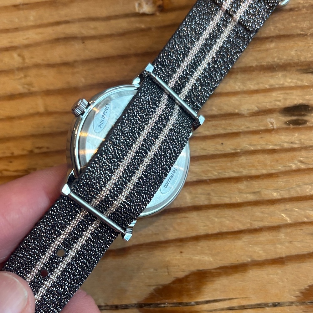 Timex Classic Women's Black and Silver Watch - Picture 4 of 4